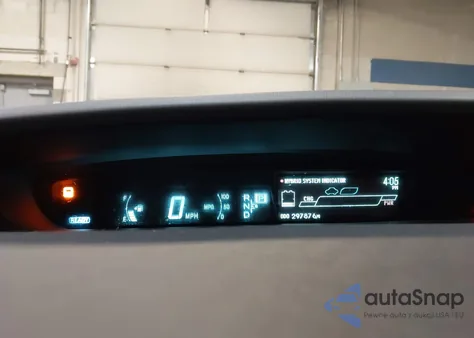 2015 Toyota Prius Three z USA, uszkodzony, nr VIN JTDKN3DU7F0452478